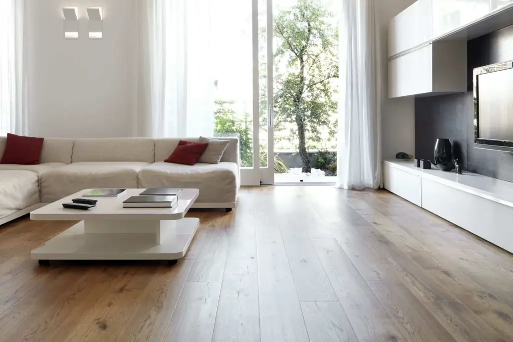 vernice-parquet.webp