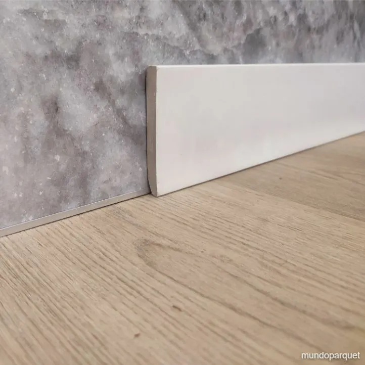 RODAPIÉ PVC LACADO DIRECTO BLANCO 12 CM X 1,2MM X2,24 M